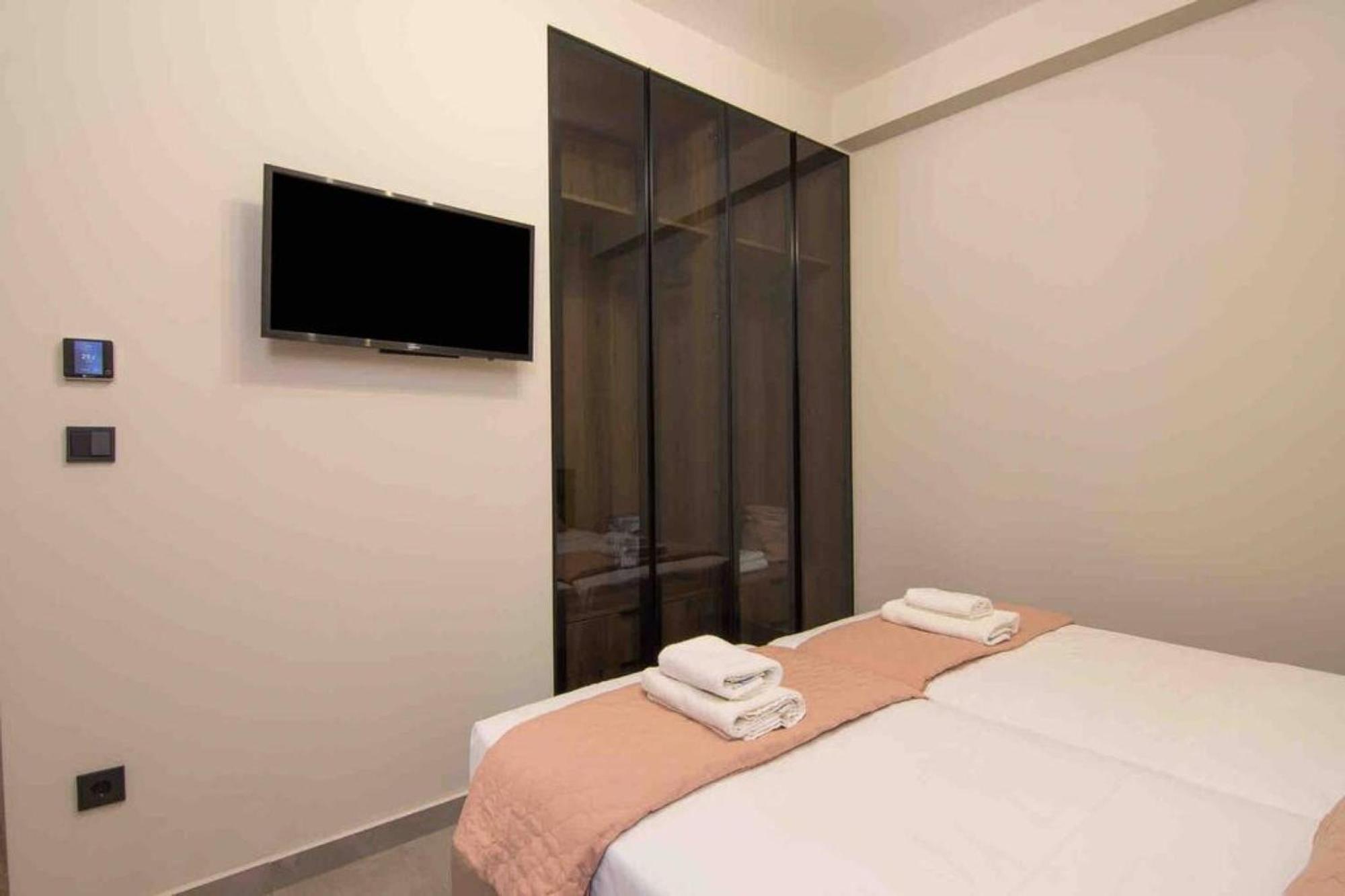Blue Pearl At Glufada Sea Side Apartment Атина Екстериор снимка