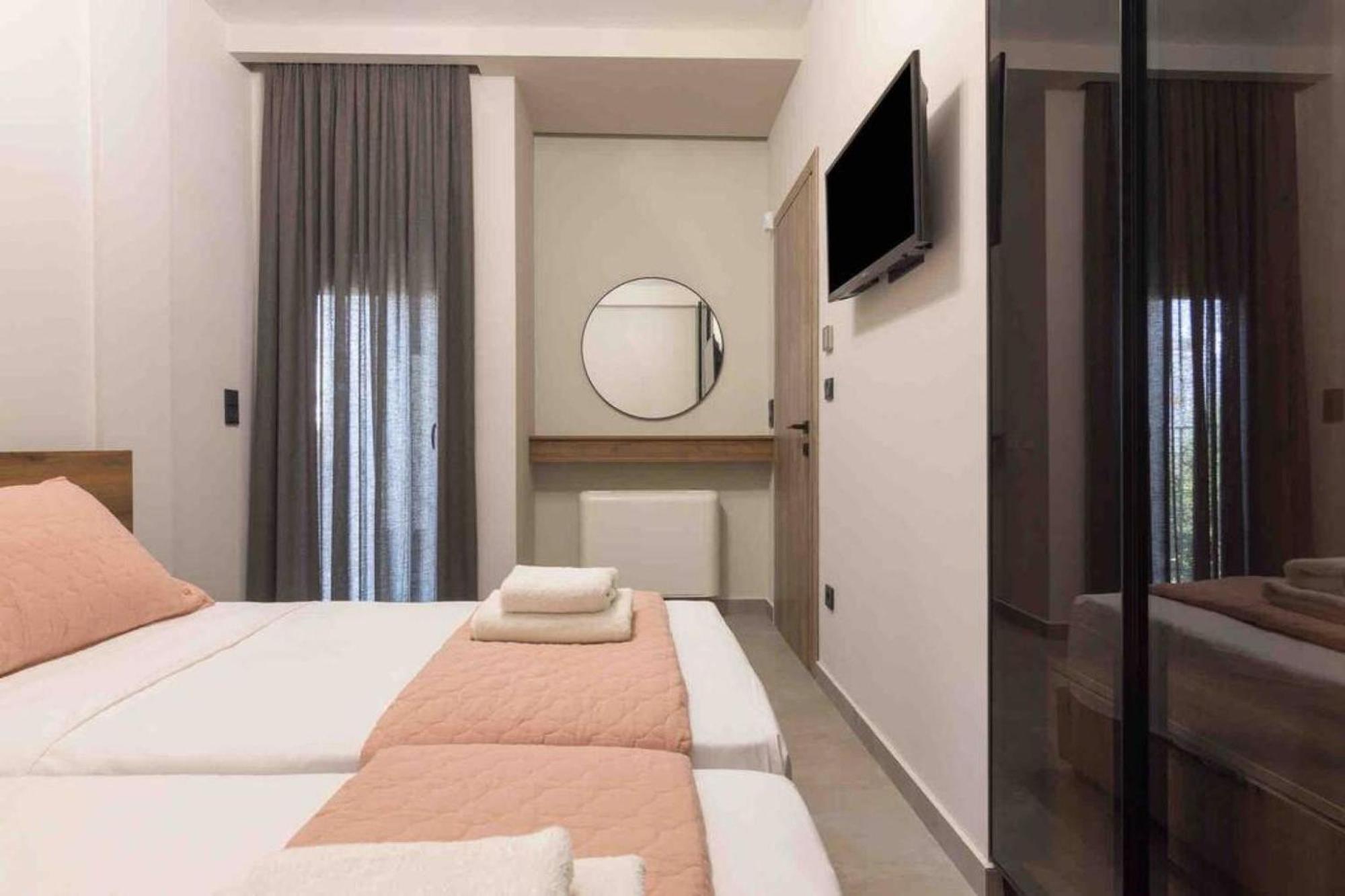 Blue Pearl At Glufada Sea Side Apartment Атина Екстериор снимка